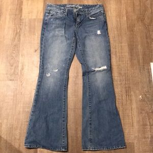 Ripped bootcut jeans